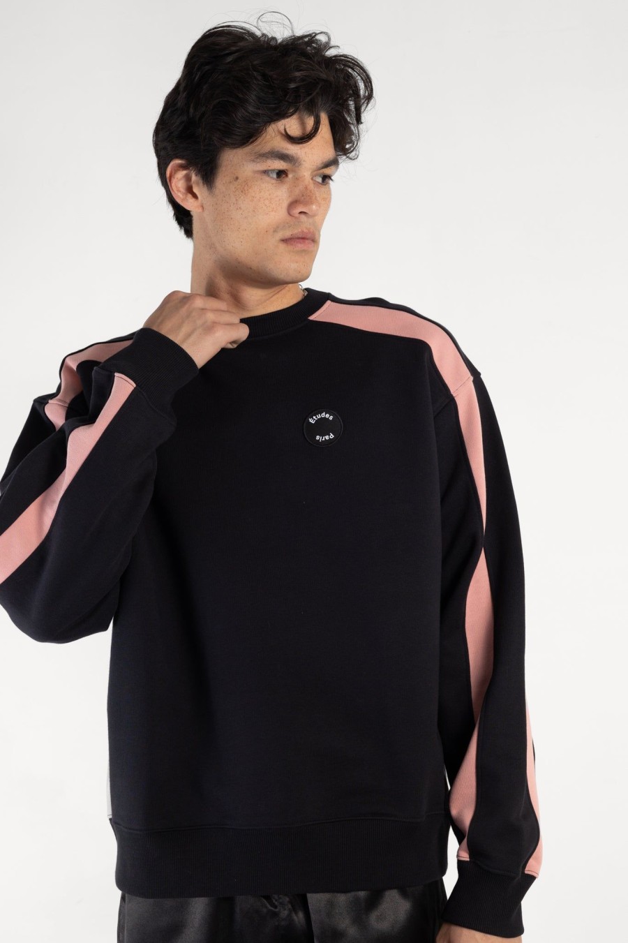 Men ETUDES | Assemblee Sweat Black Pink