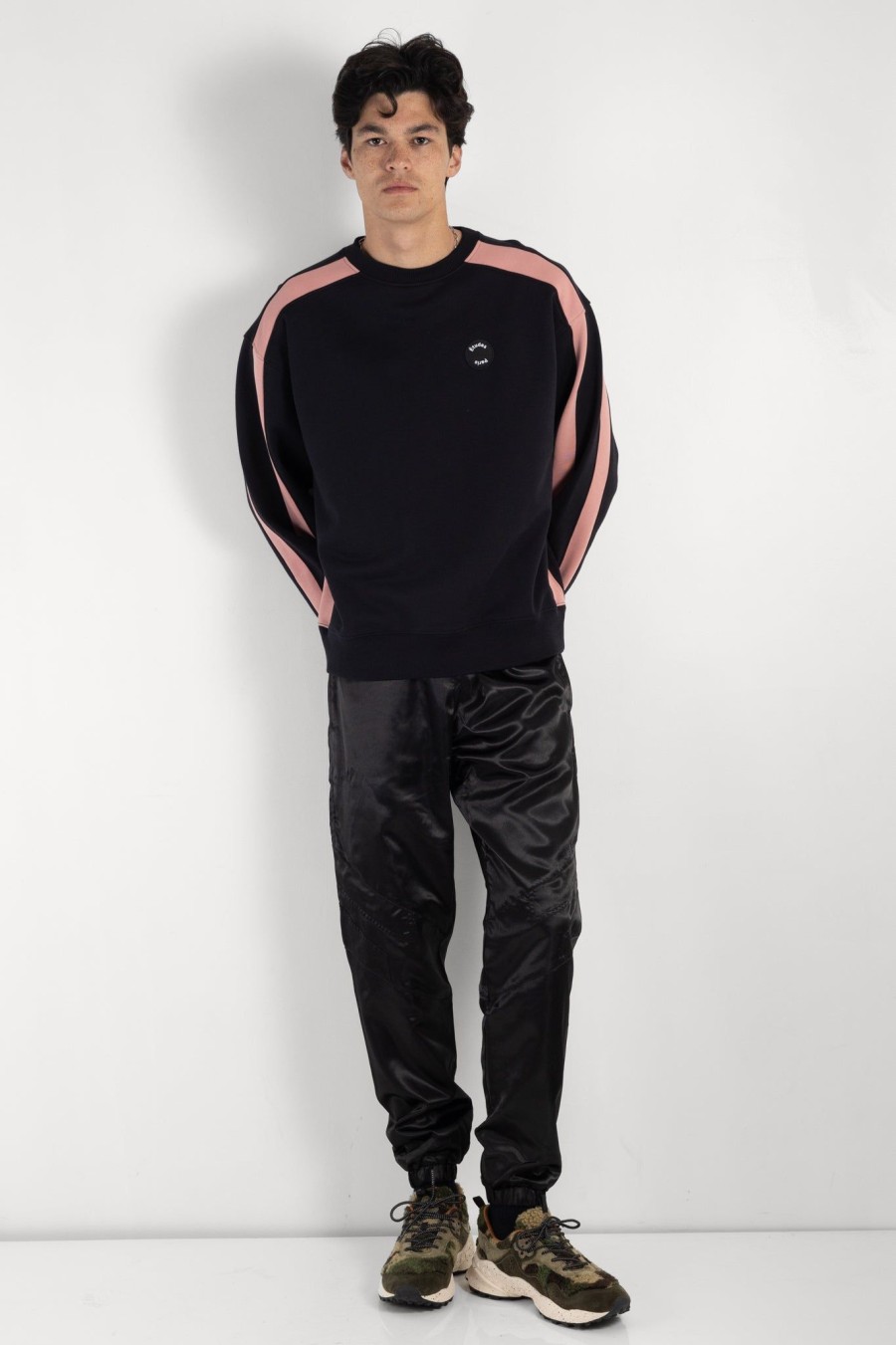 Men ETUDES | Assemblee Sweat Black Pink